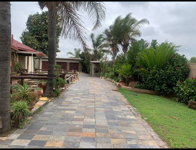 3 BEDROOM HOUSE FOR SALE IN HILLSHAVEN